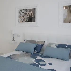 Artist's Apartman