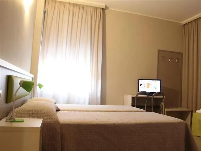 **  Hotel Due Giardini Milan Italy